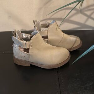 OshGosh B’gosh Little Girl Toddler Velcro Booties